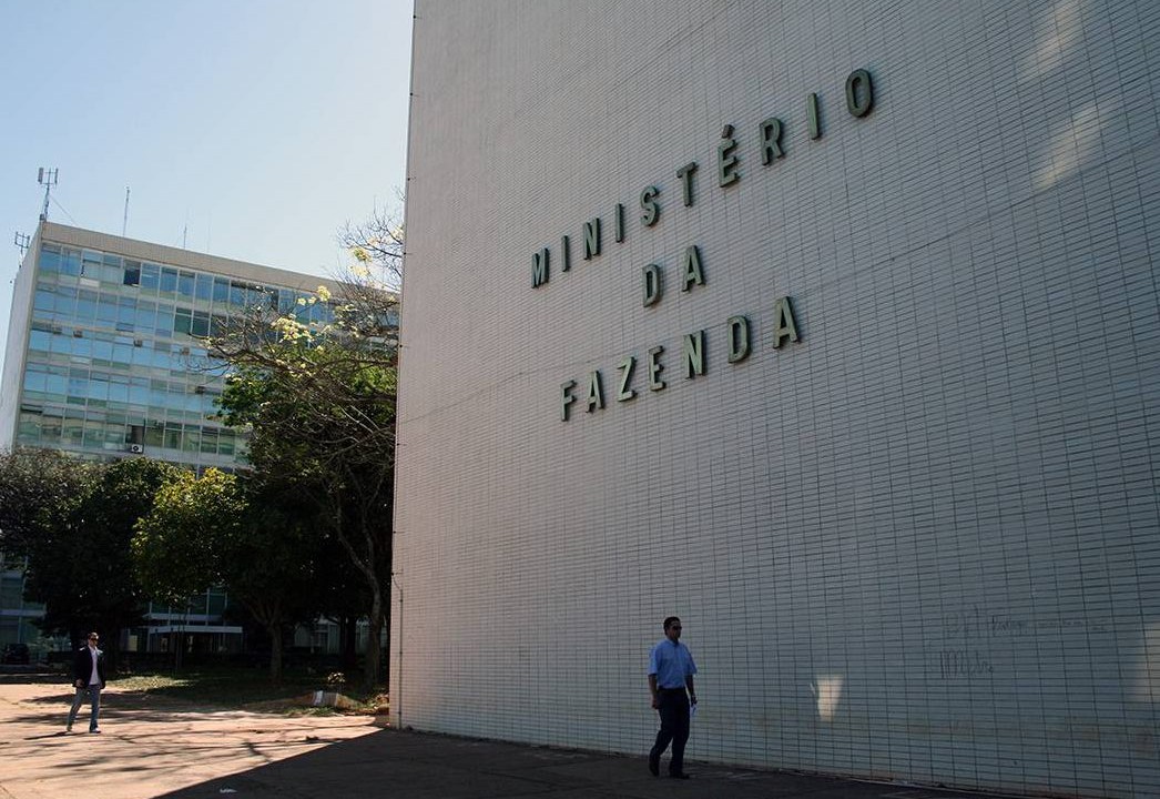 Fachada do Ministério da Fazenda, na Esplanada dos Ministérios, em Brasília, Distrito Federal