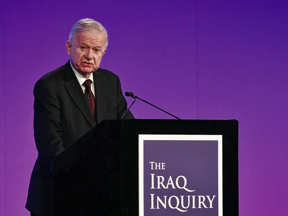 John Chilcot apresenta o Inquérito Iraque, em Londres, sobre o papel do Reino Unido na Guerra do Iraque