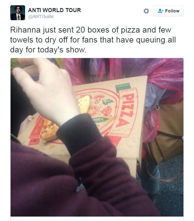 Rihanna envia toalhas e pizza para fãs que esperavam por seu show em Manchester