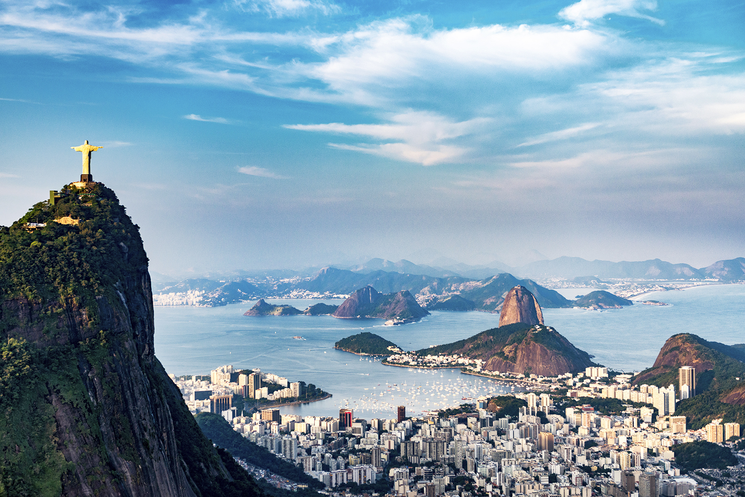 A cidade do Rio de Janeiro (RJ), foi reconhecida como Patrimônio Mundial da Humanidade pela UNESCO, em 2012, com as suas mais belas vistas, tais como o Morro do Corcovado, a estátua de Cristo Redentor, e suas áreas urbanas. A cidade sediará os Jogos Olímpicos em agosto deste ano