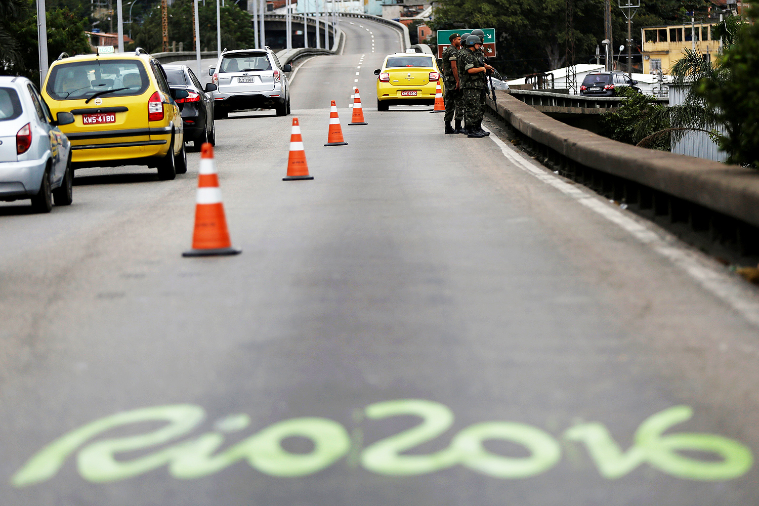 Simulação da chegada e partida de ônibus no Maracanã