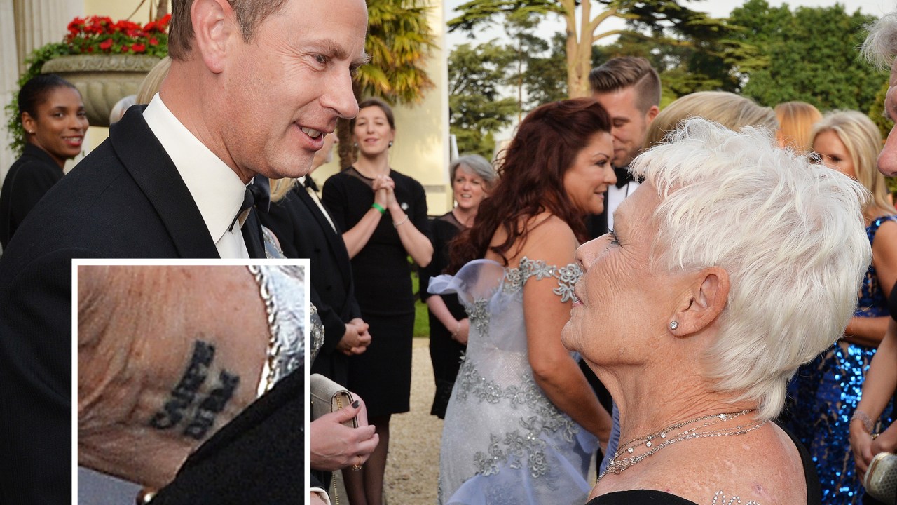 Tatuagem 'Carpe Diem' no pulso direito da atriz Judi Dench