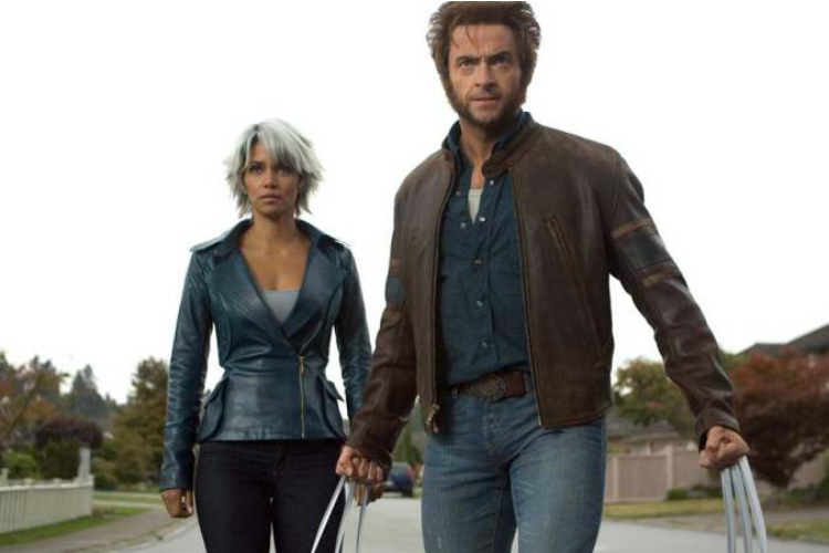 Tempestade (Halle Berry) e Wolverine (Hugh Jackman) em cena da série X-Men