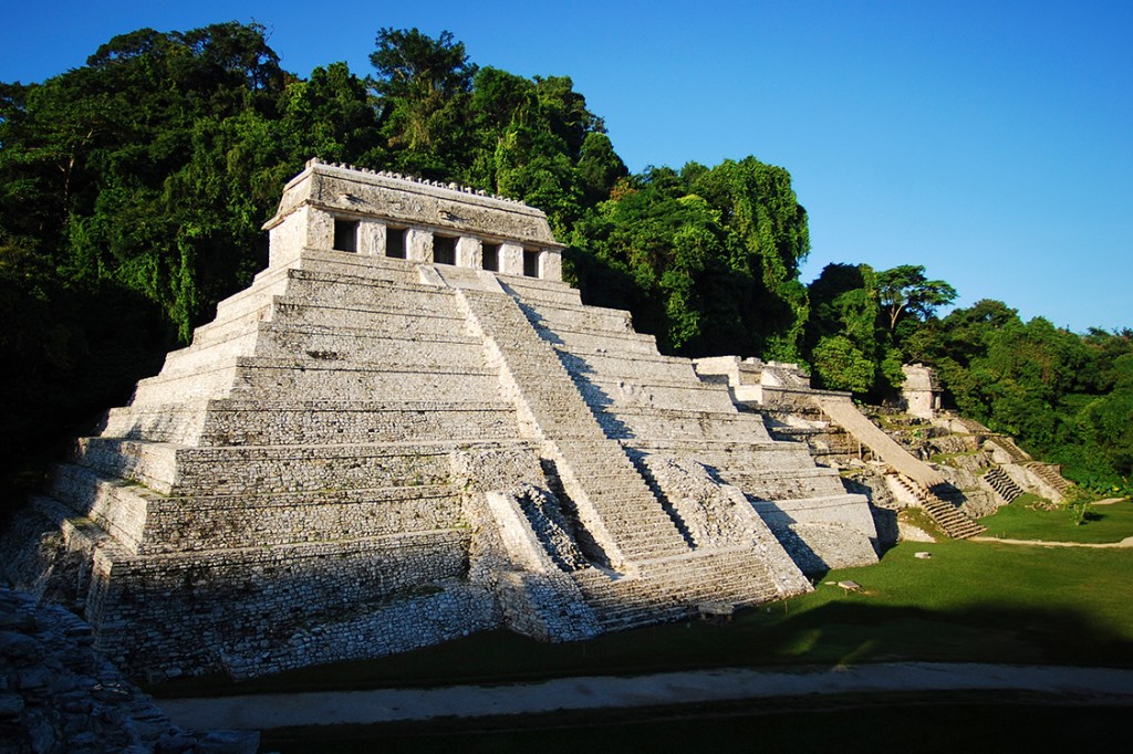 Templo das Inscrições, localizdo no sítio arqueológico de Palenque, México