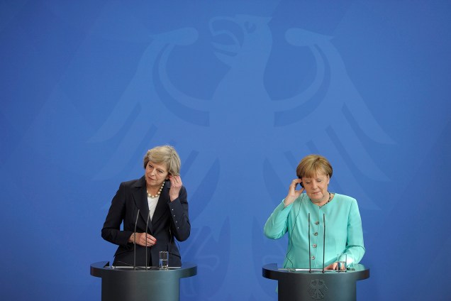 Nova premiê britânica, Theresa May durante encontro com a chanceler Angela Merkel, na Alemanha - 20/07/2016