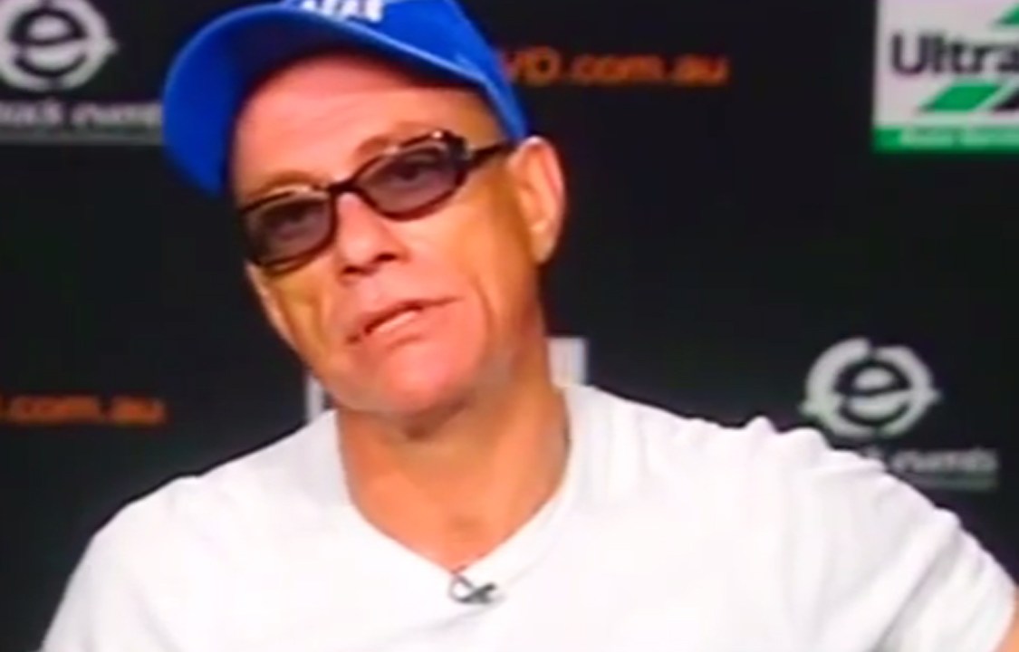 Jean-Claude Van Damme abandona entrevista