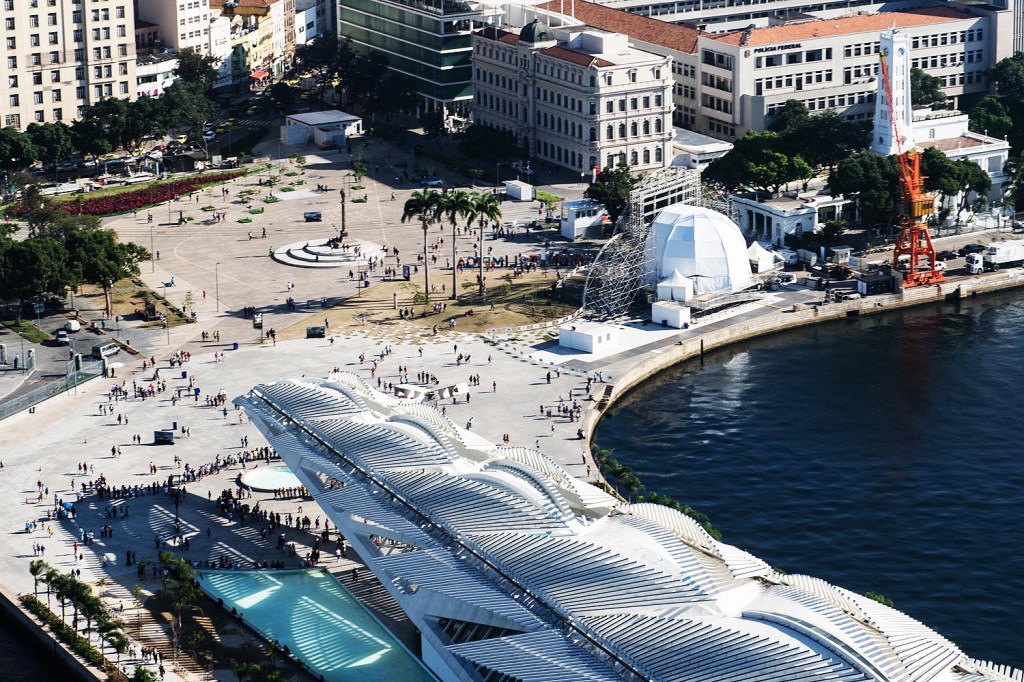 Vista aérea do Museu do Amanhã e da Praça Mauá, no Rio de Janeiro - 28/07/2016