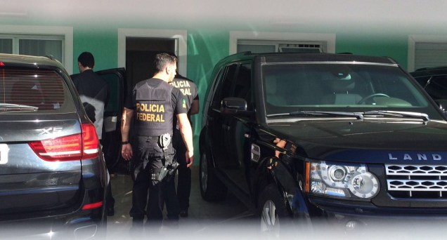 Polícia Federal na casa do lobista Milton Lyra, no bairro do Lago Sul, em Brasília (DF)