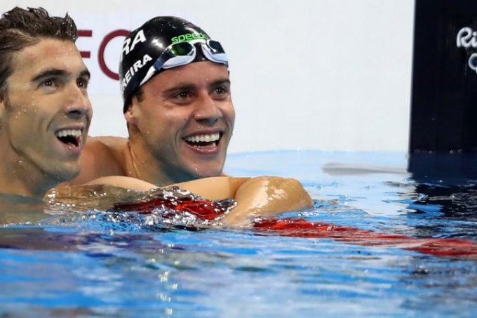 Michael Phelps e Thiago Pereira brigam lado a lado pelo ouro