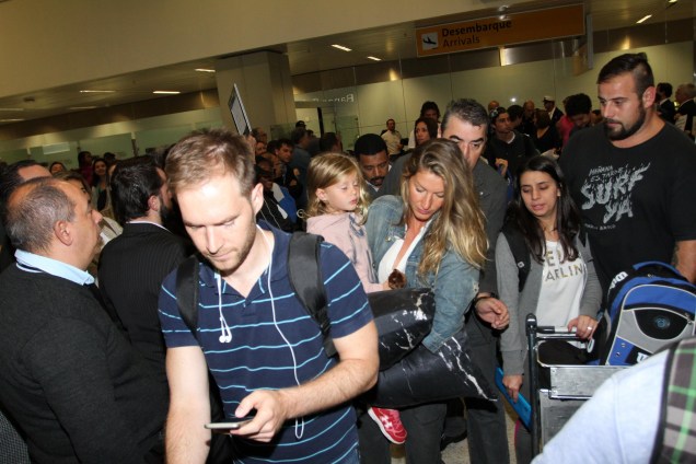 Top Gisele chega em São Paulo pelo Aeroporto Internacional de Guarulhos (Cumbica)