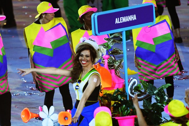 Delegação alemã desfila no Maracanã na abertura da Rio-2016