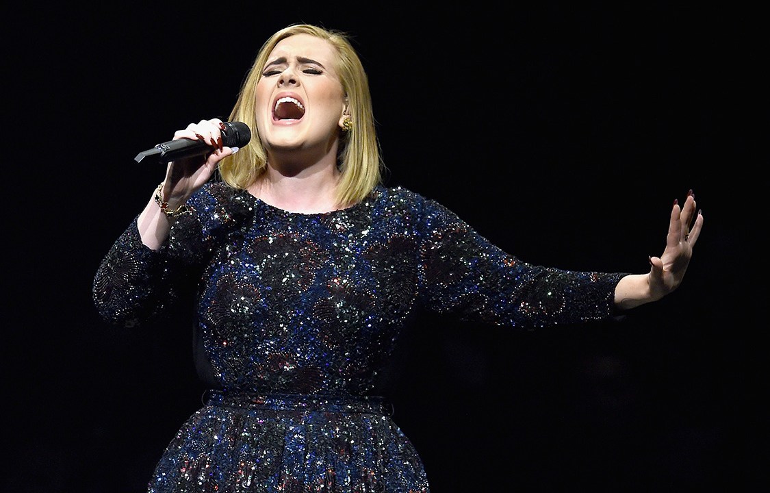 Cantora Adele se apresenta em Los Angeles, na California, durante tour na América do Norte