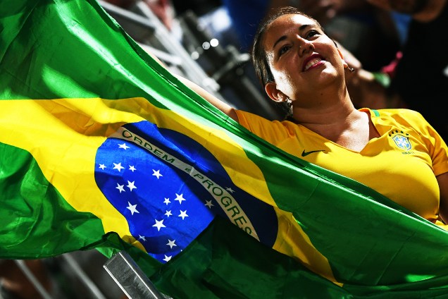 Torcida brasileira durante a final de vôlei de praia entre Brasil e Alemanha