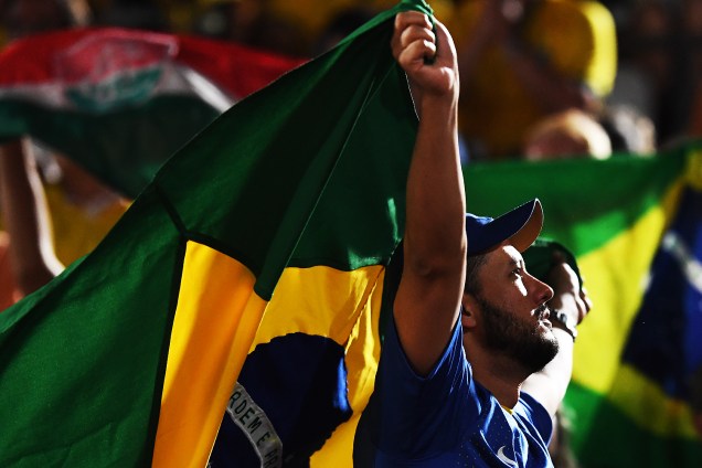 Torcida brasileira durante a final de vôlei de praia entre Brasil e Alemanha