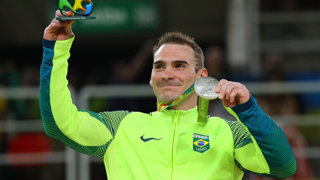 O ginasta brasileiro Arthur Zanetti conquista medalha de prata nas argolas - 15/08/2016