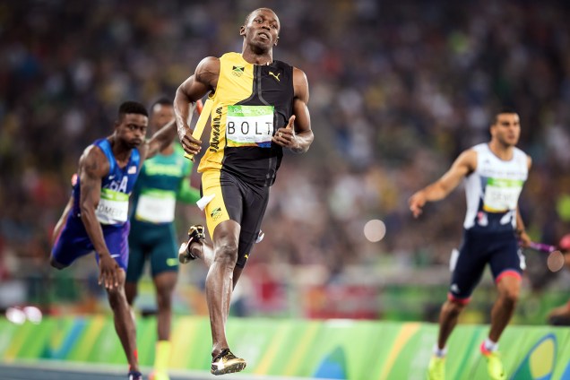 Usain Bolt durante competição dos 400m com revezamento, na Rio-2016