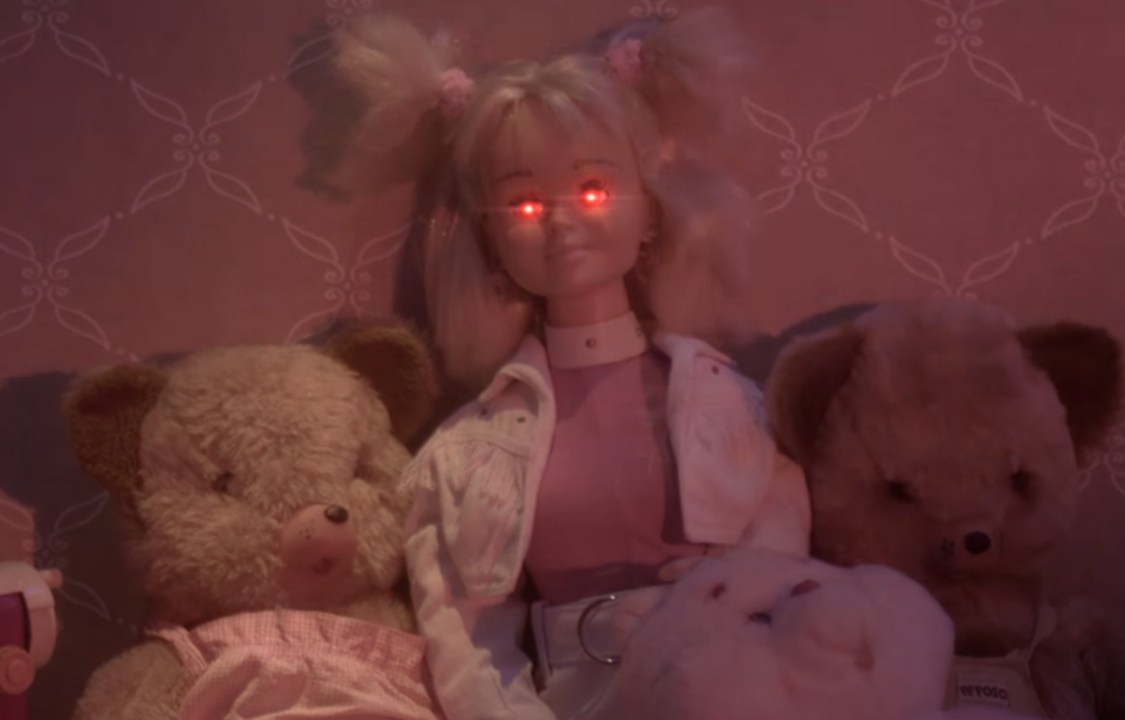 Boneca da Xuxa em comercial de 'Stranger Things'
