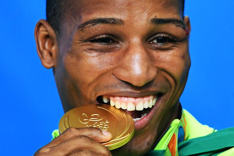 Robson Conceição fatura medalha de ouro inédita no boxe | VEJA