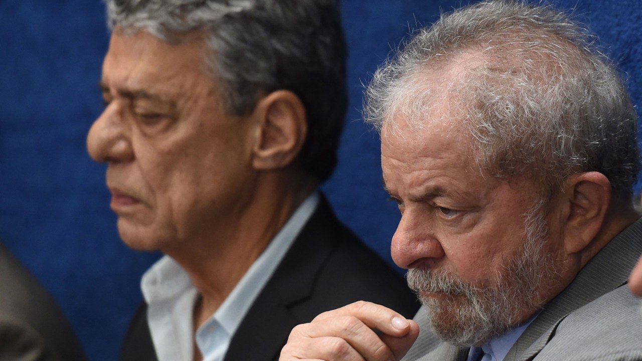 Chico Buarque e Lula acompanham discurso de Dilma Rousseff