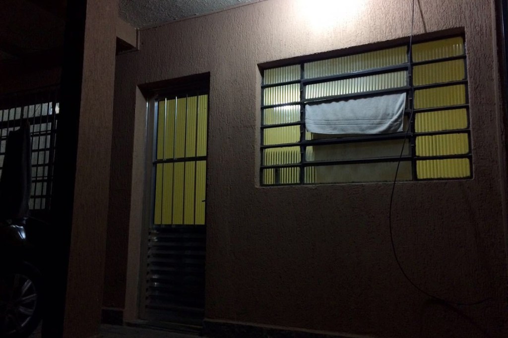 Casa onde sogra de Bernie Ecclestone foi encontrada, em Cotia, na Grande São Paulo
