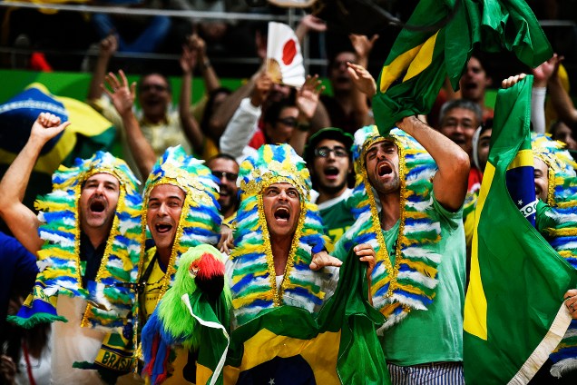 Torcedores do Brasil durante a partida de vôlei feminino contra o Japão, nos Jogos Olímpicos Rio 2016