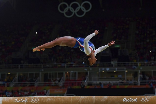 A ginasta Simone Biles, dos Estados Unidos, durante a final individual, dos Jogos Olímpicos Rio 2016