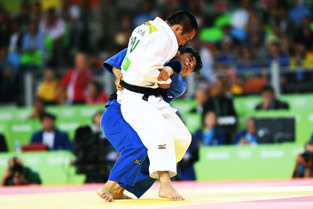 O judoca brasileiro Charles Chibana, perde para o japonês Masashi Ebinuma, na fase classificatória do torneio de judô masculino, categoria 66kg, realizada na Arena Carioca 2 - 07/08/2016