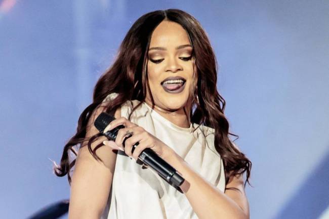 A cantora Rihanna se apresenta no Estádio San Siro, em Milão, na Itália - 13/07/2016