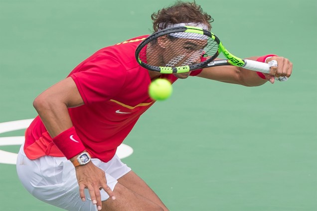 O tenista espanhol Rafael Nadal durante partida contra o francês Gilles Simon na terceira rodada do torneio de simples olímpico - 11/08/2016