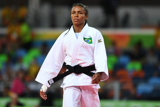A judoca brasileira Érika Miranda, derrota a tunisiana Hela Ayari, no torneio de judô feminino, categoria 52kg, na Arena Carioca 2 - 07/08/2016