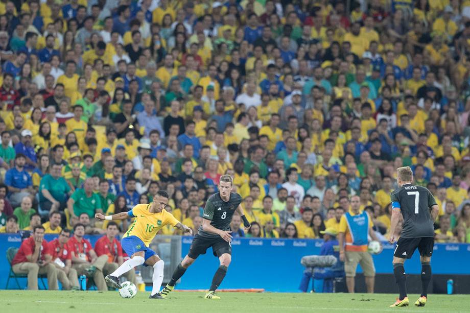 Lance na partida entre Brasil e Alemanha, pela final do futebol masculino nos Jogos Olímpicos Rio 2016