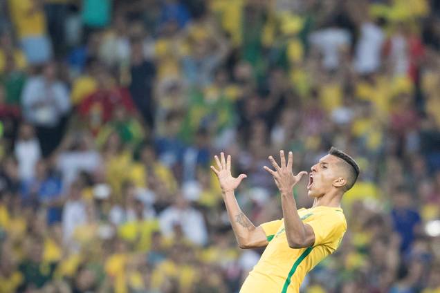 Marquinhos comemora após marcar gol de pênalti sobre a Alemanha
