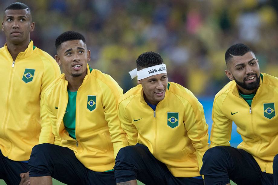 Jogadores do Brasil conquistam a medalha de ouro após vencerem a Alemanha