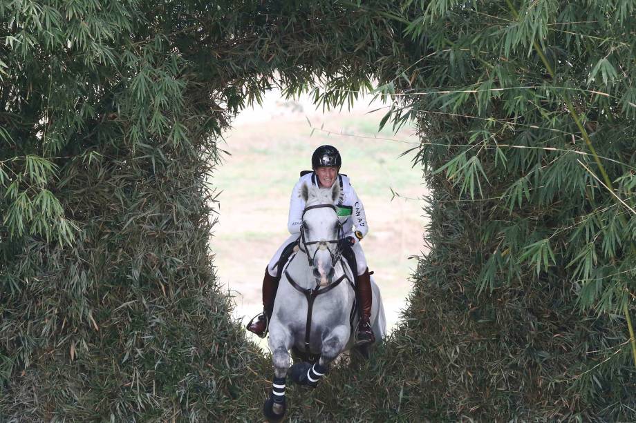 A canadense Colleen Loach, durante prova de hipismo, nos Jogos Olímpicos Rio 2016