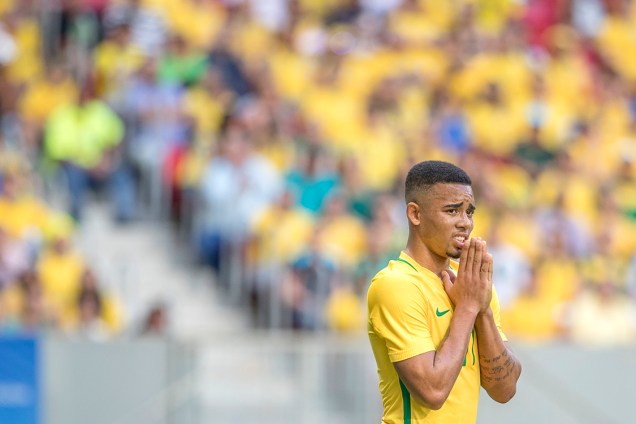 Gabriel Jesus lamenta gol perdido na partida contra a África do Sul, nos Jogos Olímpicos 2016 no estádio Mané Garrincha, em Brasília
