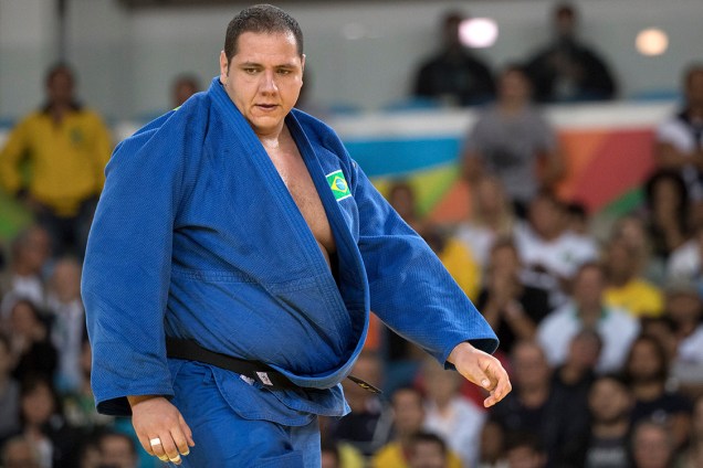 Baby, ironicamente, tem 2,03 metros de altura e 165 quilos – ele é o atleta mais pesado da delegação brasileira na Rio-2016. O judoca competiu na categoria peso pesado (acima de 100 quilos) dos Jogos Olímpicos.
