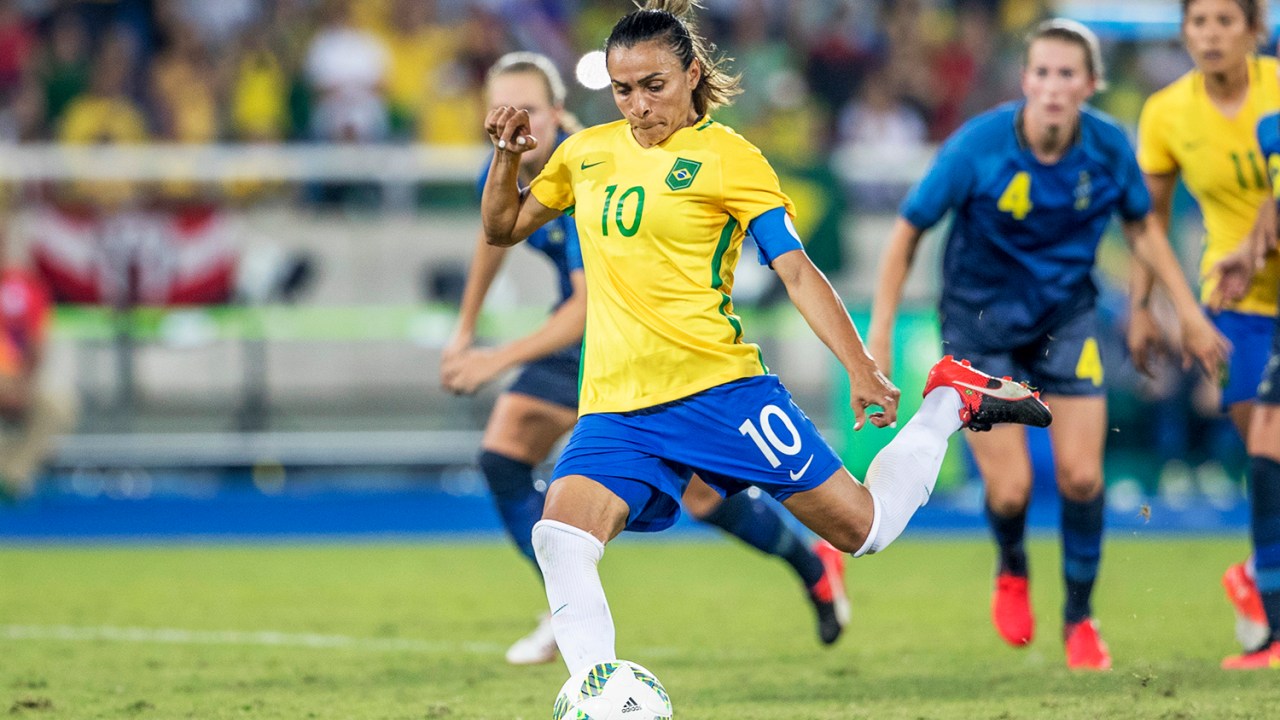 A brasileira Marta, durante jogo entre Brasil e Suécia, válida pela segunda rodada do grupo E, do torneio de futebol feminino da Rio-2016 - 06/08/2016