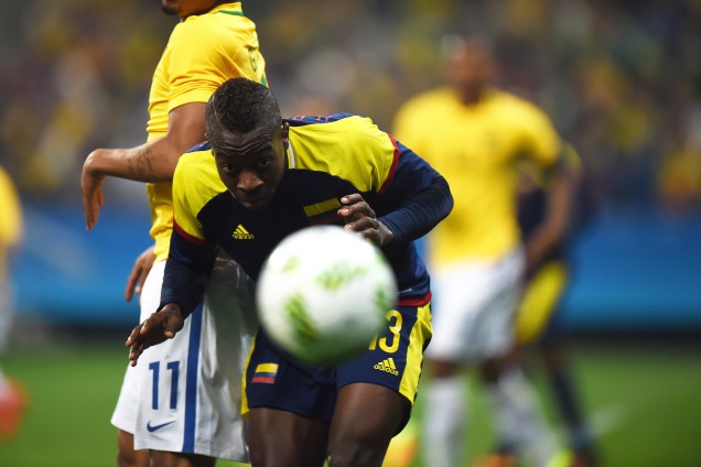 Brasil e Colômbia se enfrentam pelas quartas de final do torneio de futebol masculino no Itaquerão, em São Paulo
