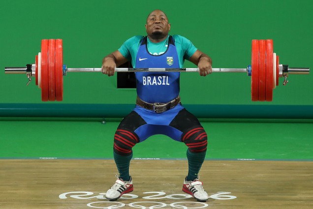 O atleta Welisson Rosa da Silva ficou em oitavo na prova do levantamento de peso, disputada na Arena Rio Centro - 12/08/2016