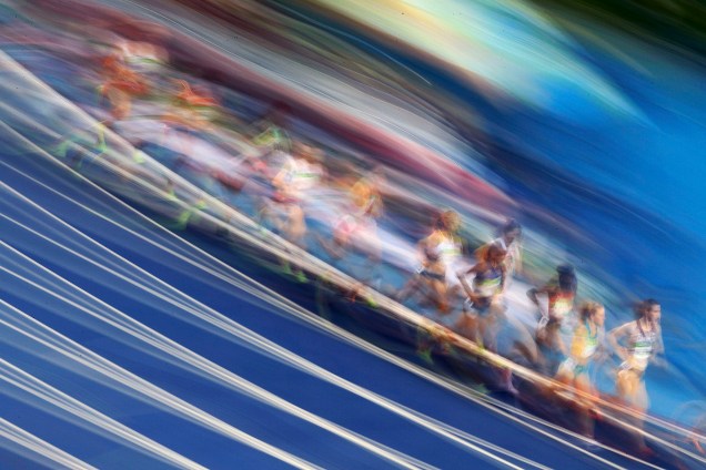 Atletas disputam a semifinal dos 1500m feminino no Estádio Olímpico Engenhão - 14/08/2016