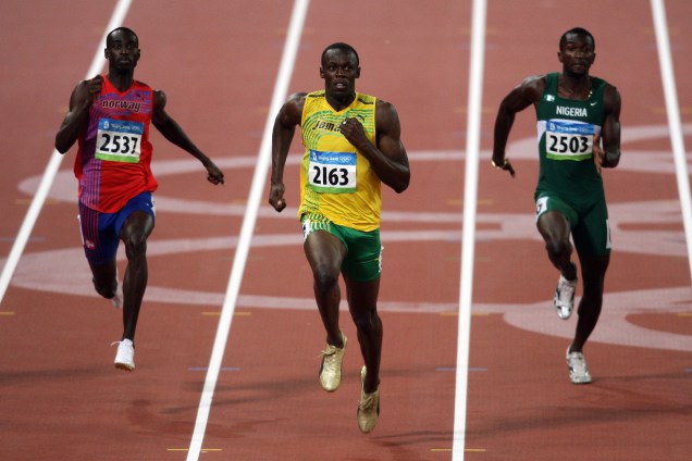 O jamaicano Usain Bolt conquistou seu primeiro ouro olímpico nos 100m em Pequim em 2008