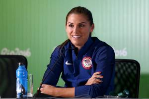 Jogadora de futebol da seleção dos Estados Unidos, Alex Morgan, em entrevista coletiva no estádio Mineirão