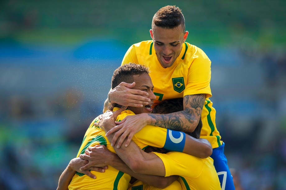 Brasil goleia Honduras e buscará ouro inédito no futebol