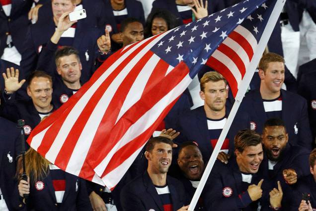 Delegação dos Estados Unidos durante a cerimônia de abertura dos Jogos Olímpicos Rio 2016, no estádio do Maracanã