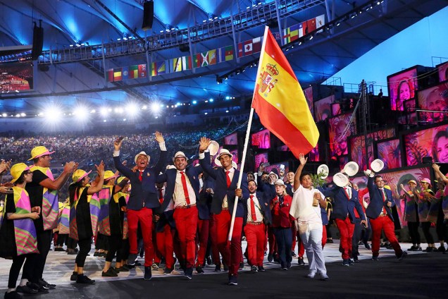 Delegação da Espanha durante a cerimônia de abertura dos Jogos Olímpicos Rio 2016, no estádio do Maracanã