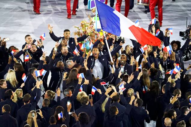 Delegação da França durante a cerimônia de abertura dos Jogos Olímpicos Rio 2016, no estádio do Maracanã