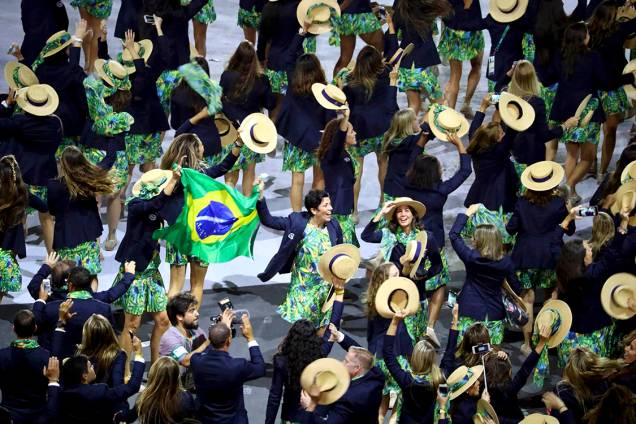 Delegação do Brasil durante a cerimônia de abertura dos Jogos Olímpicos Rio 2016, no estádio do Maracanã