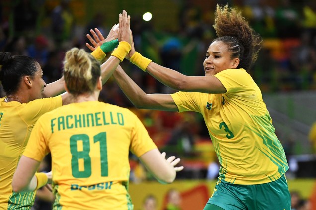 Partida entre Brasil e Espanha, válida pelo grupo A do handebol feminino, realizada na Arena do Futuro - 10/08/2016