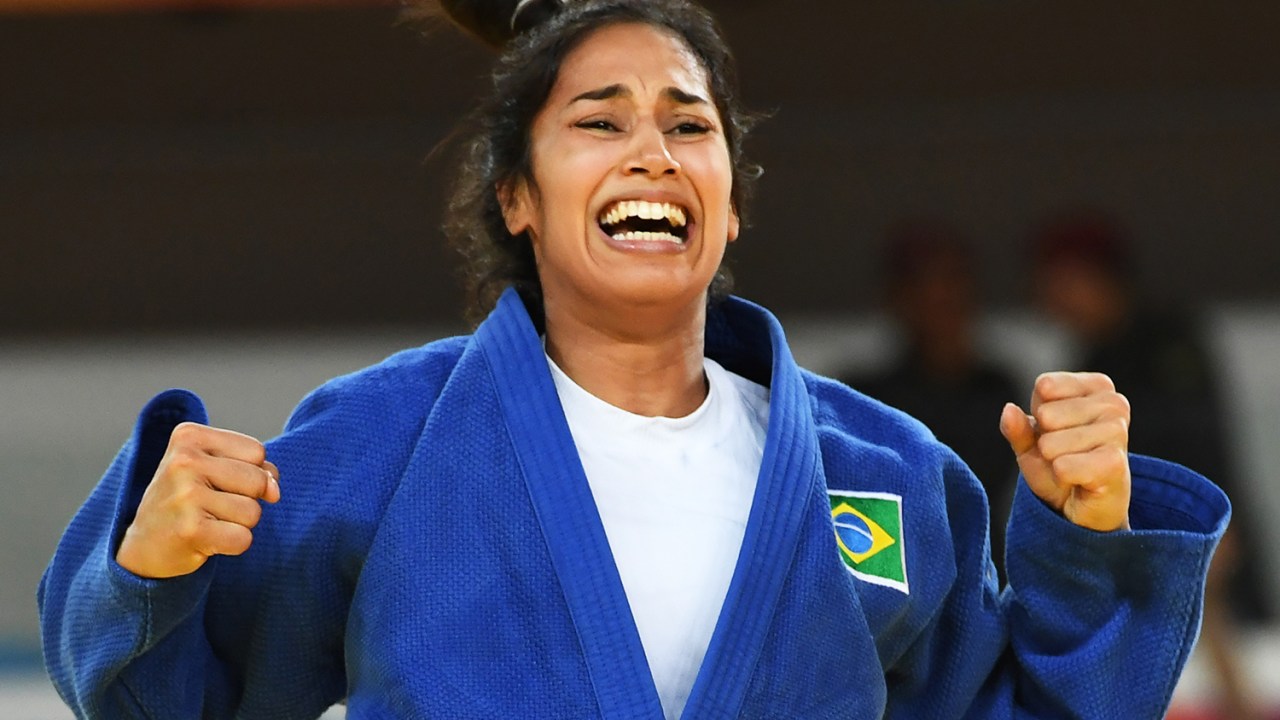 A judoca brasileira Mariana Silva, comemora após vencer a israelense Yarden Gerbi, na categoria até 63kg, na Arena Carioca 2 - 09/08/2016
