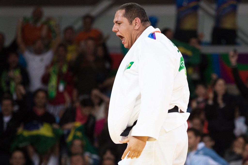 O judoca brasileiro Rafael Silva vence Renat Saidov, nas eliminatórias do judô masculino, categoria acima de 100kg, na Arena Carioca 2 - 12/08/2016